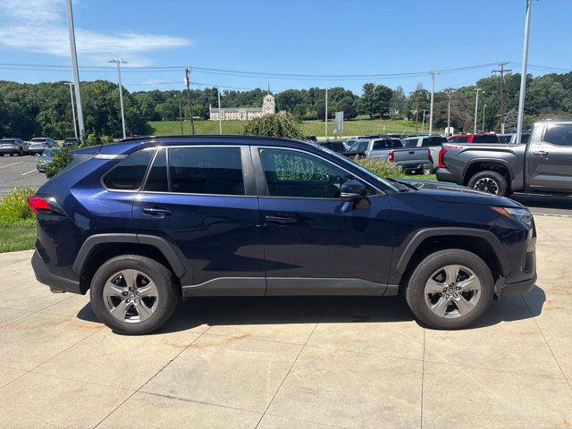 Used 2025 Toyota RAV4 XLE AWD/4WD image 8