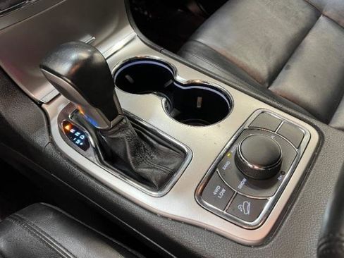 Used 2018 Jeep Grand Cherokee Limited image 22