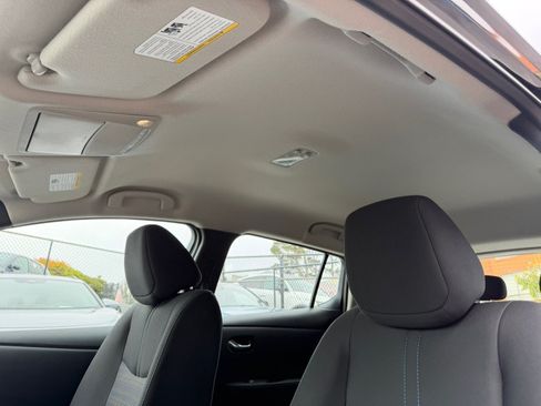 Used 2025 Nissan Leaf S FWD image 18