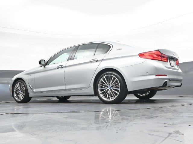 Used 2018 BMW 530e RWD image 34