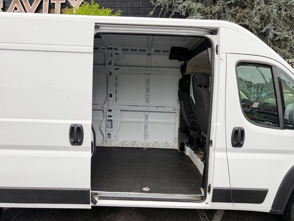 Used 2023 RAM ProMaster 2500 FWD image 31