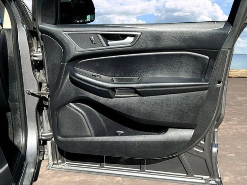 Certified 2021 Ford Edge SE FWD image 30