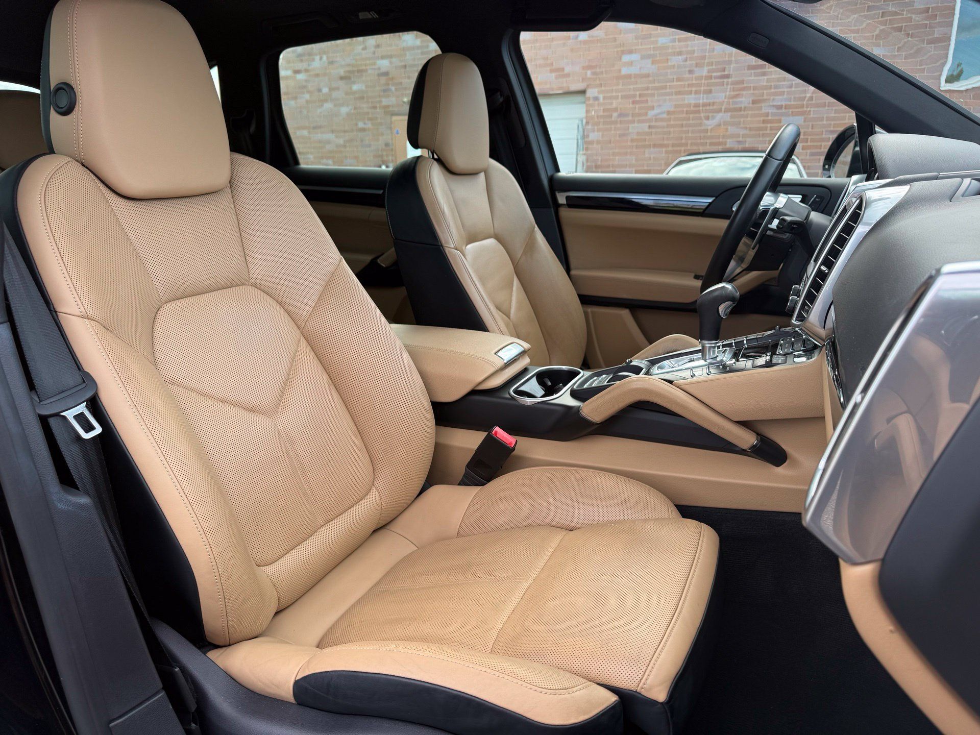 Used 2015 Porsche Cayenne Diesel AWD/4WD image 32