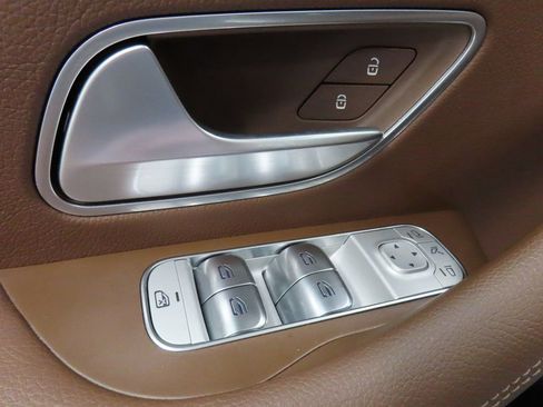 Used 2024 Mercedes-Benz GLE 350 4MATIC image 65