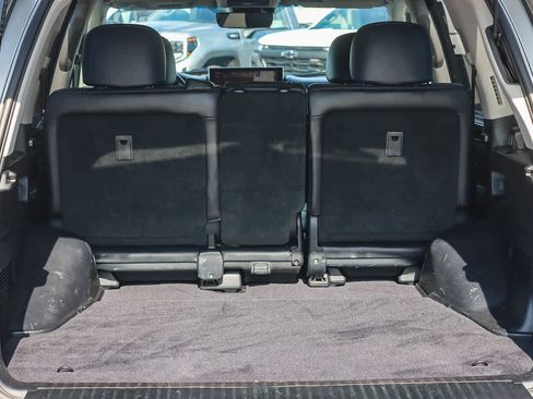 Used 2018 Lexus LX 570 4WD image 25