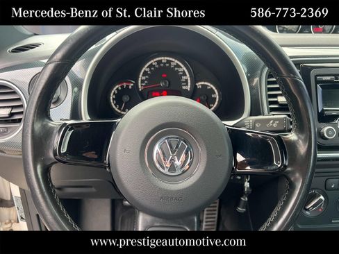 Used 2013 Volkswagen Beetle 2.0T FWD image 21
