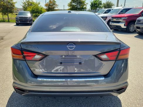 Used 2025 Nissan Altima 2.5 S FWD image 3
