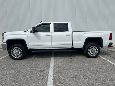 Used 2016 GMC Sierra 2500 SLE w/ SLE Fleet Preferred Package AWD/4WD image 3