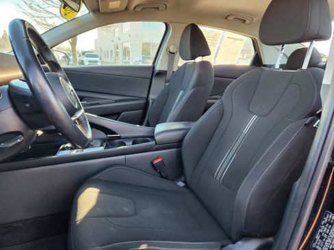 Certified 2023 Hyundai Elantra SEL w/ Convenience Package image 11