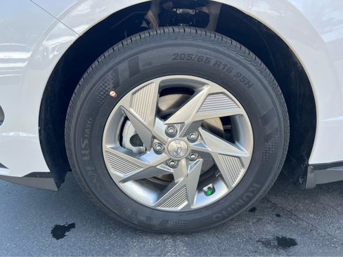New 2026 Hyundai Sonata SE FWD image 13