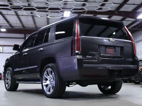 Used 2017 Cadillac Escalade Luxury image 17