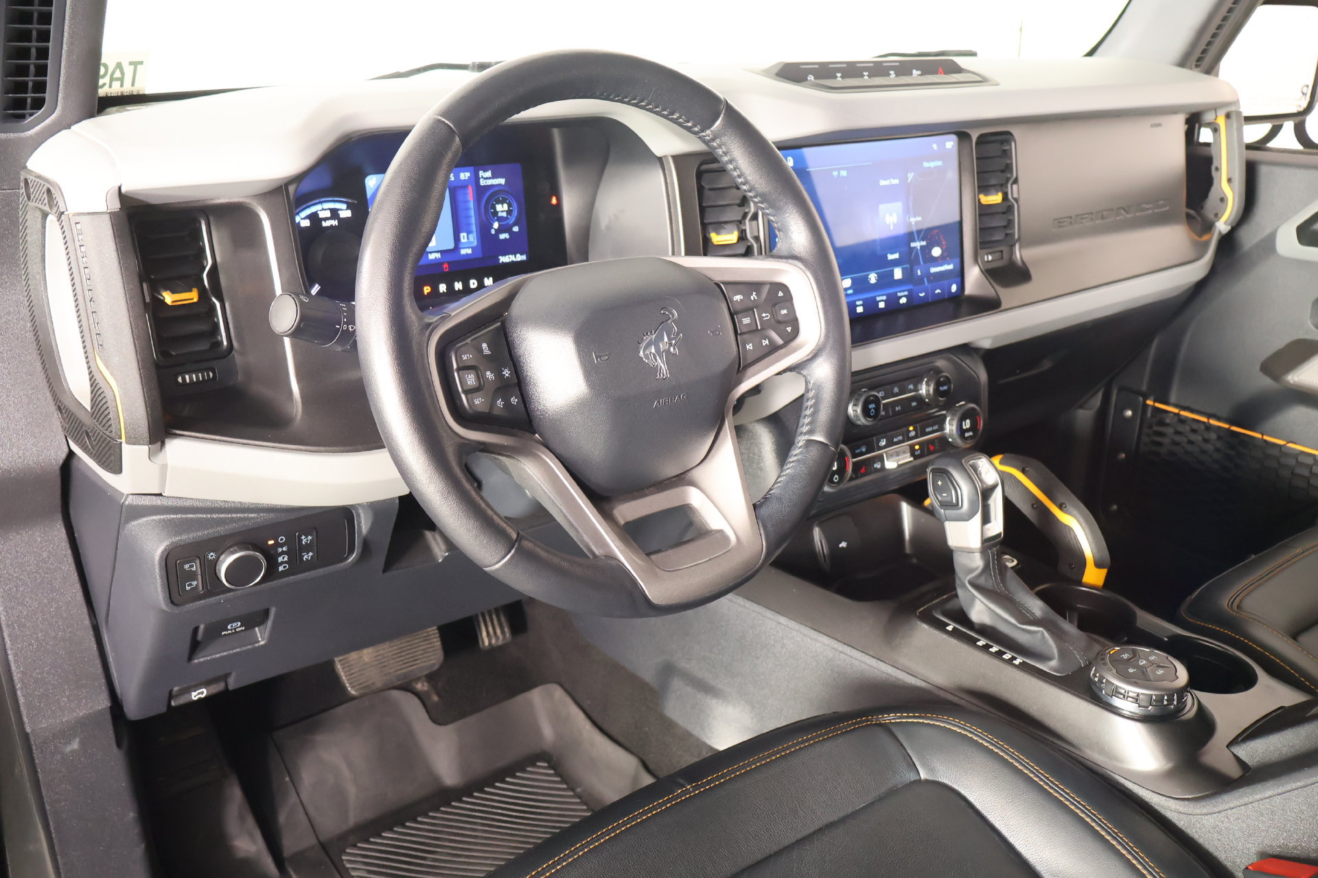 Used 2021 Ford Bronco Badlands AWD/4WD image 2