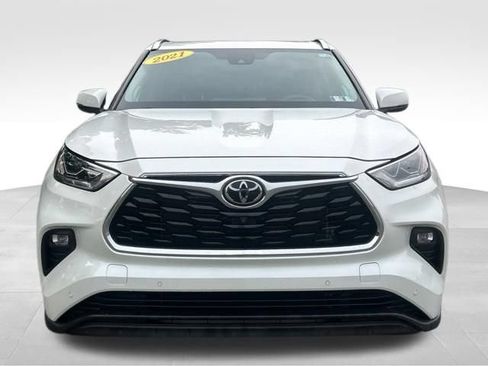 Used 2021 Toyota Highlander Limited AWD/4WD image 8