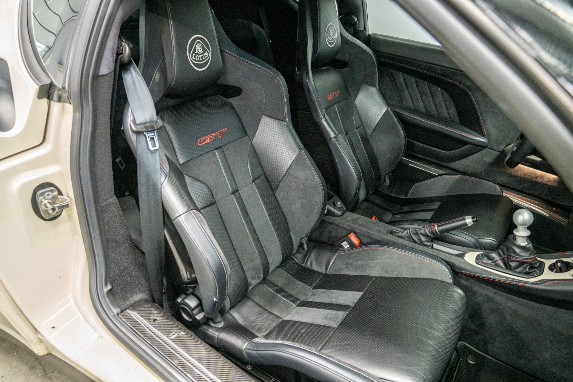 Used 2020 Lotus Evora RWD image 25