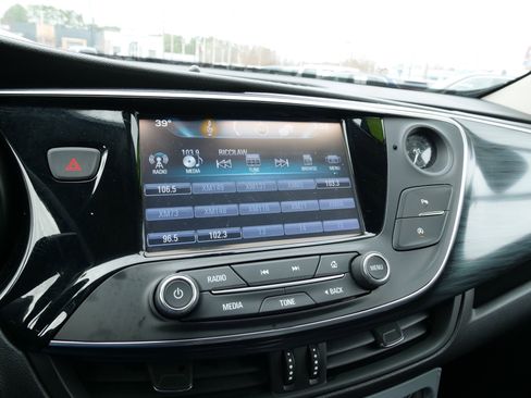 Used 2019 Buick Envision Essence image 26