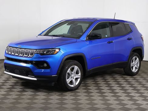 Used 2023 Jeep Compass Sport AWD/4WD image 5