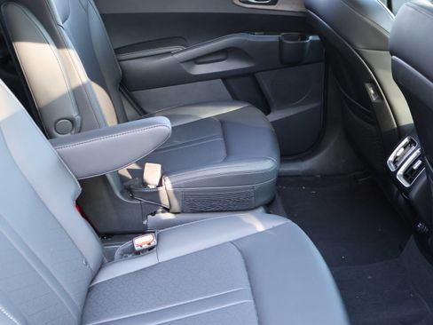 Used 2023 Kia Sorento X-Line EX image 14