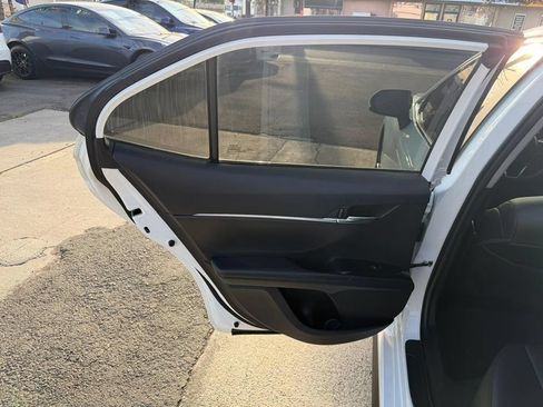 Used 2020 Toyota Camry SE FWD image 24