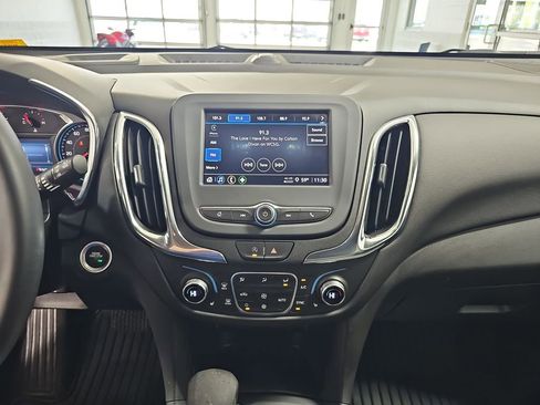 Used 2024 Chevrolet Equinox LT AWD/4WD image 26