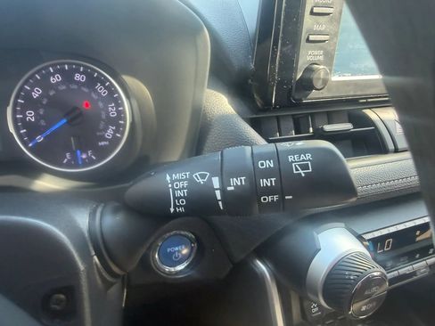 Used 2019 Toyota RAV4 XLE w/ Convenience Package AWD/4WD image 15