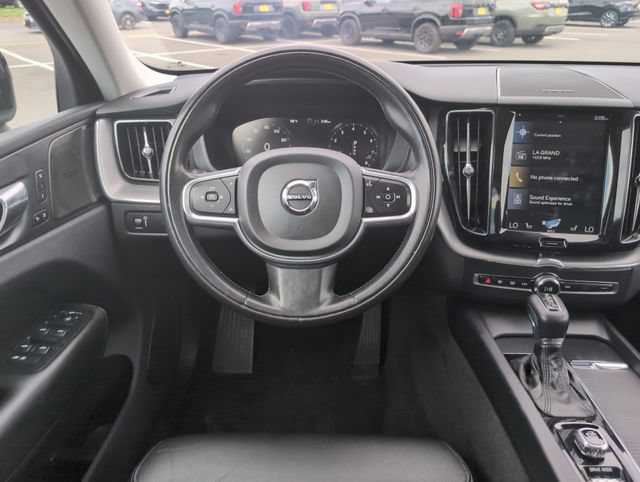 Used 2019 Volvo XC60 T6 Momentum w/ Multimedia Package AWD/4WD image 19
