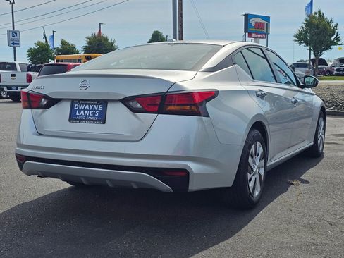 Used 2019 Nissan Altima 2.5 S FWD image 5