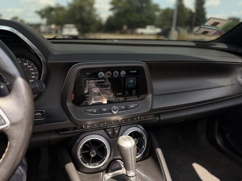 Used 2017 Chevrolet Camaro SS RWD image 20