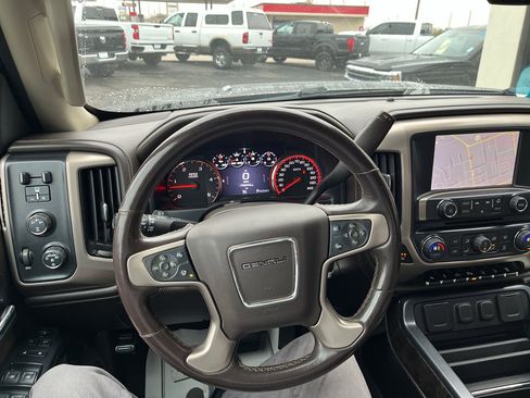 Used 2015 GMC Sierra 2500 Denali w/ Duramax Plus Package image 29
