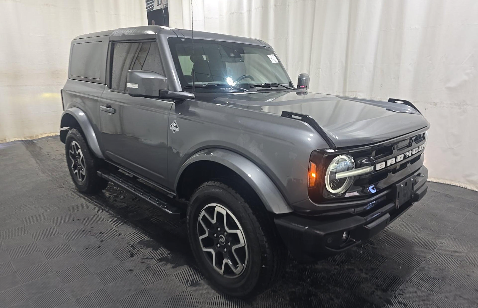 Used 2023 Ford Bronco Outer Banks AWD/4WD image 3