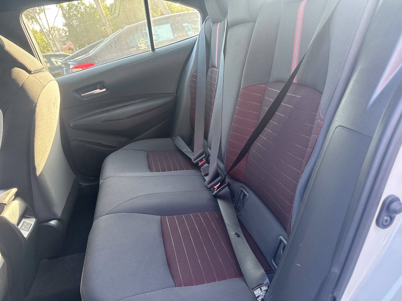 Used 2023 Toyota Corolla SE FWD image 5