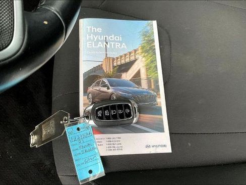 Used 2021 Hyundai Elantra SEL w/ Convenience Package FWD image 33