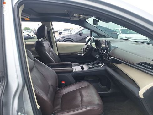 Used 2021 Toyota Sienna Platinum FWD image 21