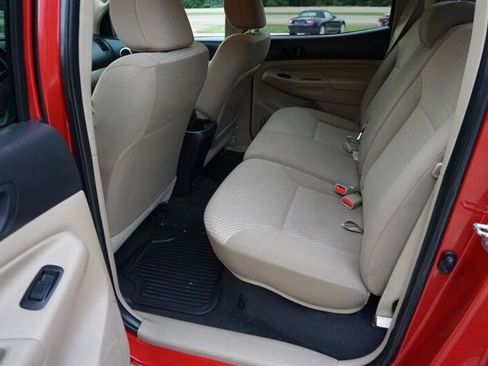 Used 2012 Toyota Tacoma PreRunner image 26