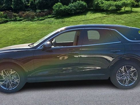 Used 2025 Genesis GV70 2.5T Advanced w/ Advanced Package image 5