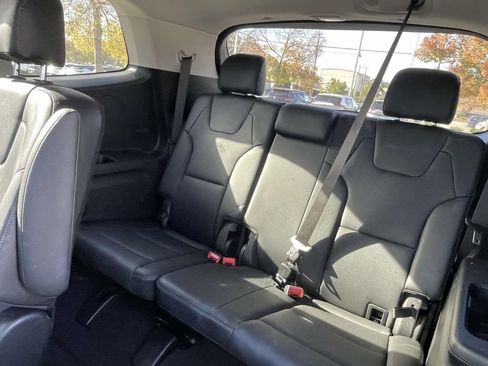 Used 2024 Kia Telluride EX w/ EX Captain's Chair Package image 12