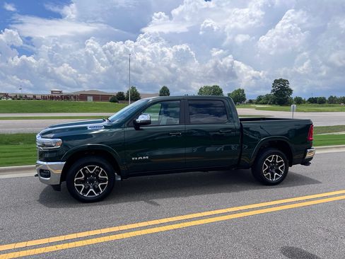 New 2026 RAM 1500 Laramie AWD/4WD image 7