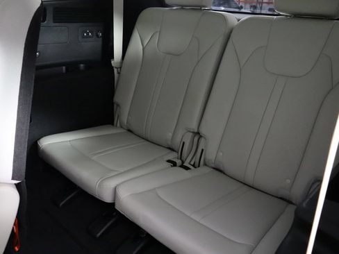 Used 2023 Kia Sorento S w/ Panoramic Sunroof Package FWD image 17
