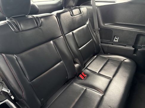 Used 2025 Ford Explorer ST-Line w/ ST-Line Street Pack image 23