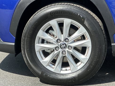 Used 2022 Toyota Corolla Cross LE image 27