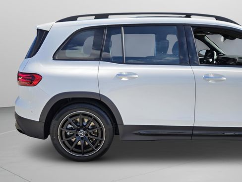 New 2026 Mercedes-Benz GLB 35 AMG 4MATIC image 36
