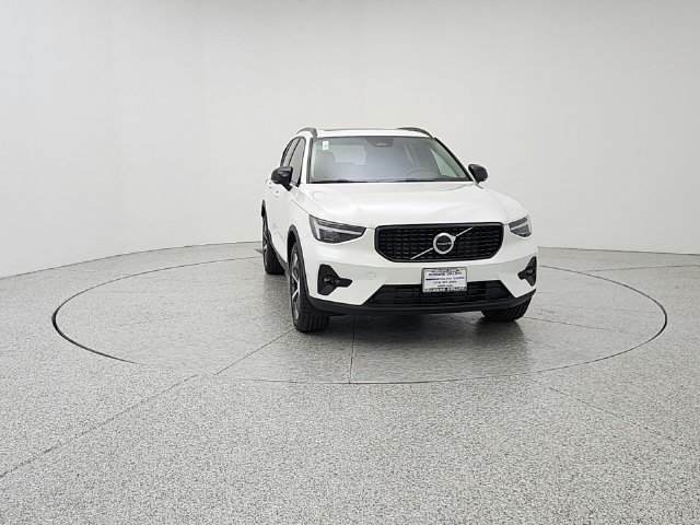 New 2026 Volvo XC40 B5 Plus w/ Protection Package Premier AWD/4WD image 2