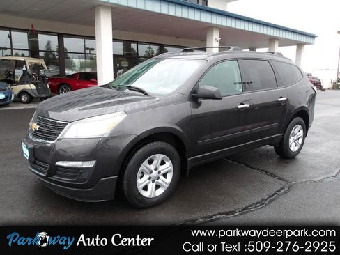Used 2015 Chevrolet Traverse LS image 1