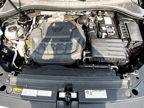 Used 2019 Volkswagen Tiguan SEL AWD/4WD image 36