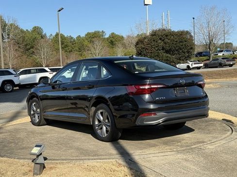 Used 2024 Volkswagen Jetta SE image 5