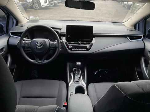 Used 2025 Toyota Corolla LE w/ LE Premium Package FWD image 15