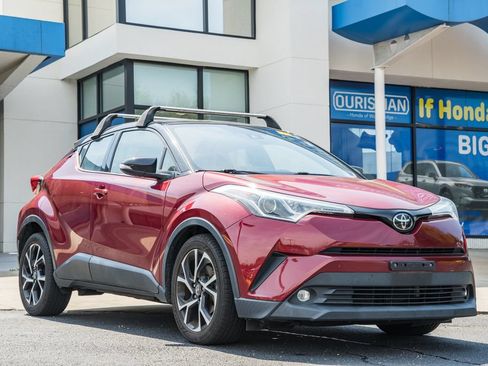 Used 2019 Toyota C-HR Limited FWD image 1