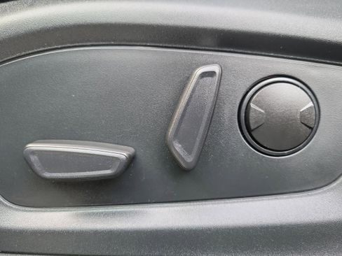 Used 2023 Ford Explorer Limited w/ Limited Technology Package image 20