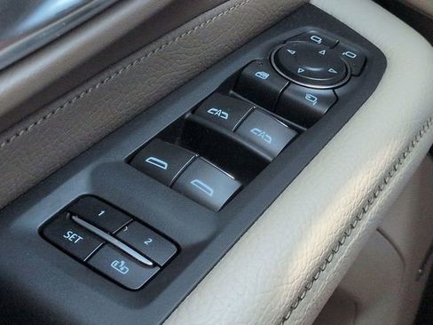 Used 2022 GMC Yukon Denali w/ Denali Ultimate Package RWD image 24