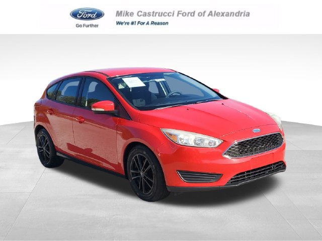 Used 2017 Ford Focus SE FWD image 1