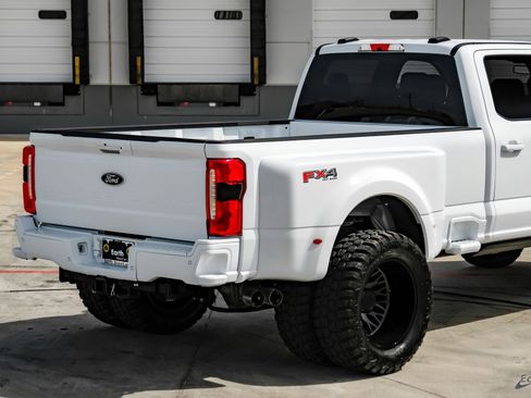 Used 2026 Ford F450 Lariat w/ FX4 Off-Road Package image 19